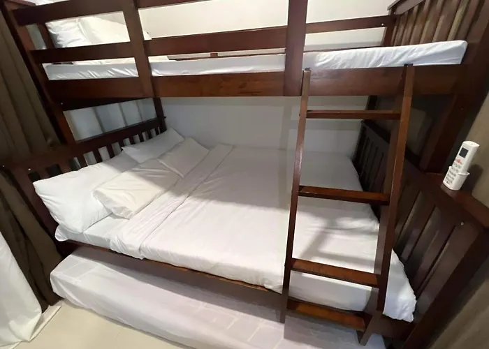 アパートホテル Cozy 1 Bedroom In Fame Residences Mandaluyong 3*