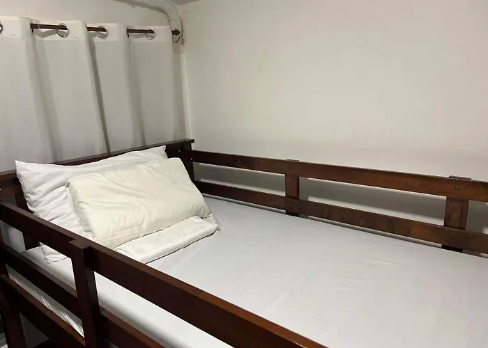 アパートホテル Cozy 1 Bedroom In Fame Residences Mandaluyong 3*