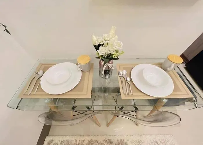 アパートホテル Cozy 1 Bedroom In Fame Residences Mandaluyong